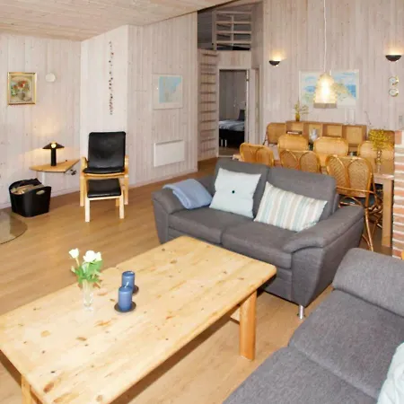 Three-bedroom Holiday In 83 Tatil Evi *